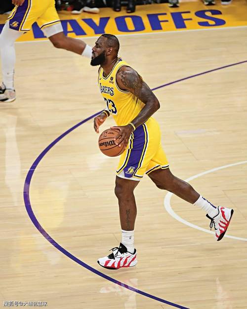 米兰故意输给拉齐奥就为了放弃意大利杯？在我看来简...（米兰为放弃意大利杯而故意输给拉齐奥？我觉得这简直是…）