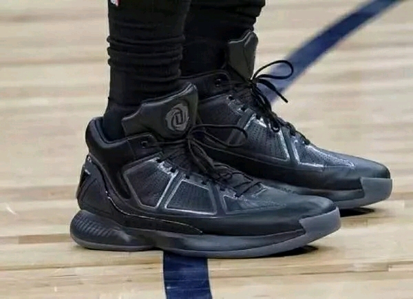 尤文官方：加蒂已接受部分半月板切除手术，球员开始康复计划（尤文官方通报：加蒂完成半月板部分切除手术，已启动康复进程）