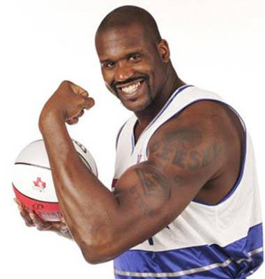 吴前贡献16分5篮板5助攻，两队唯一得分上双的本土球员（吴前16分5篮板5助攻，场上唯一本土得分上双）